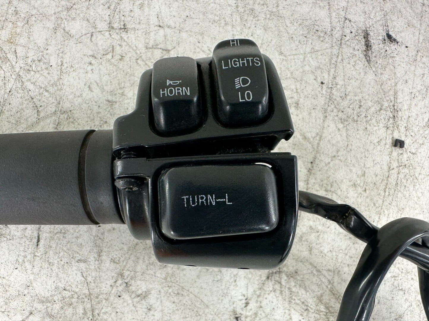 1999 HARLEY DAVIDSON DYNA LEFT HAND CONTROLS SWITCH HOUSING BUTTONS SOFTAIL SPOR
