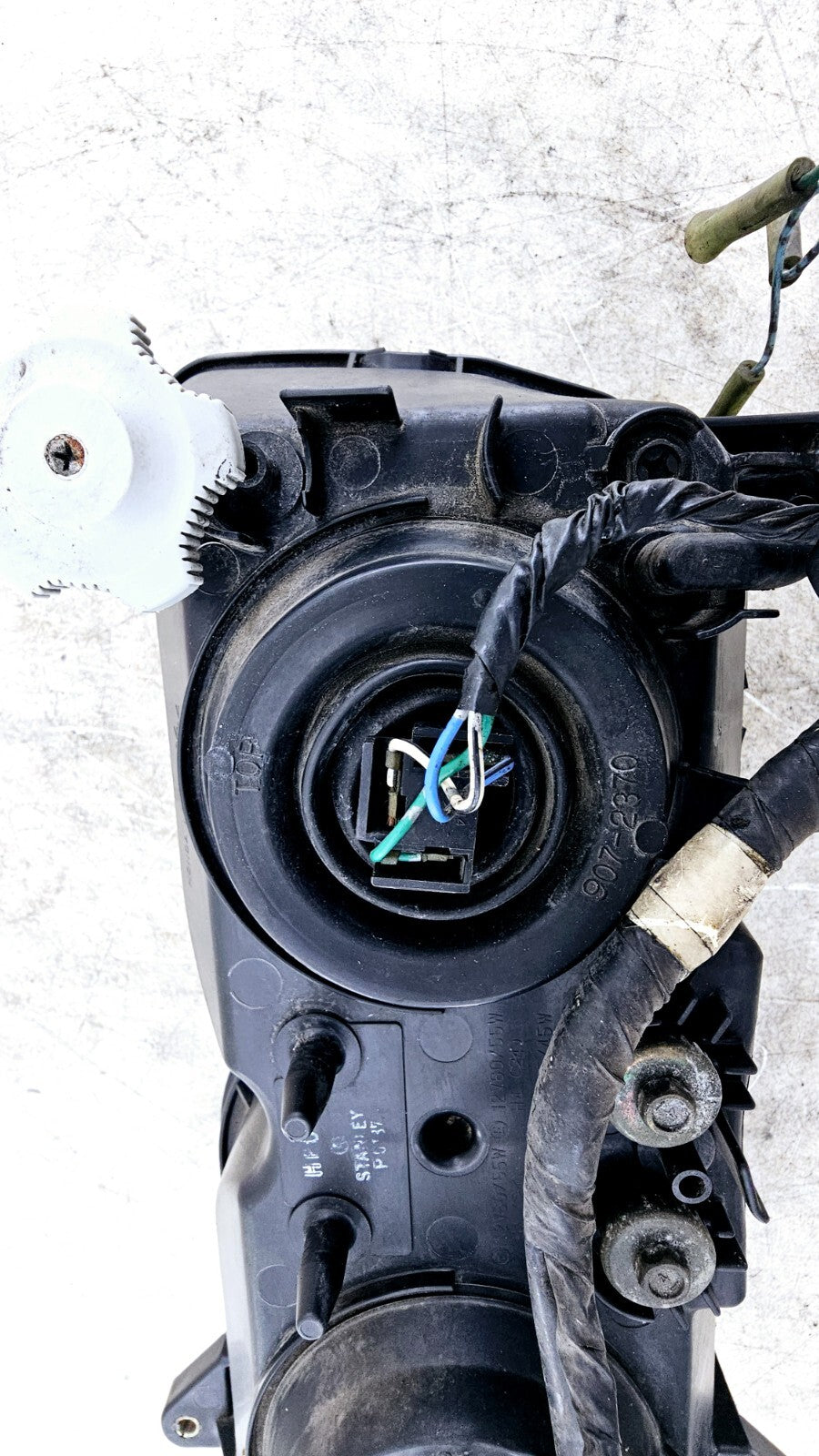 1999 HONDA VALKYRIE INTERSTATE Headlight Front Head Lamp Housing