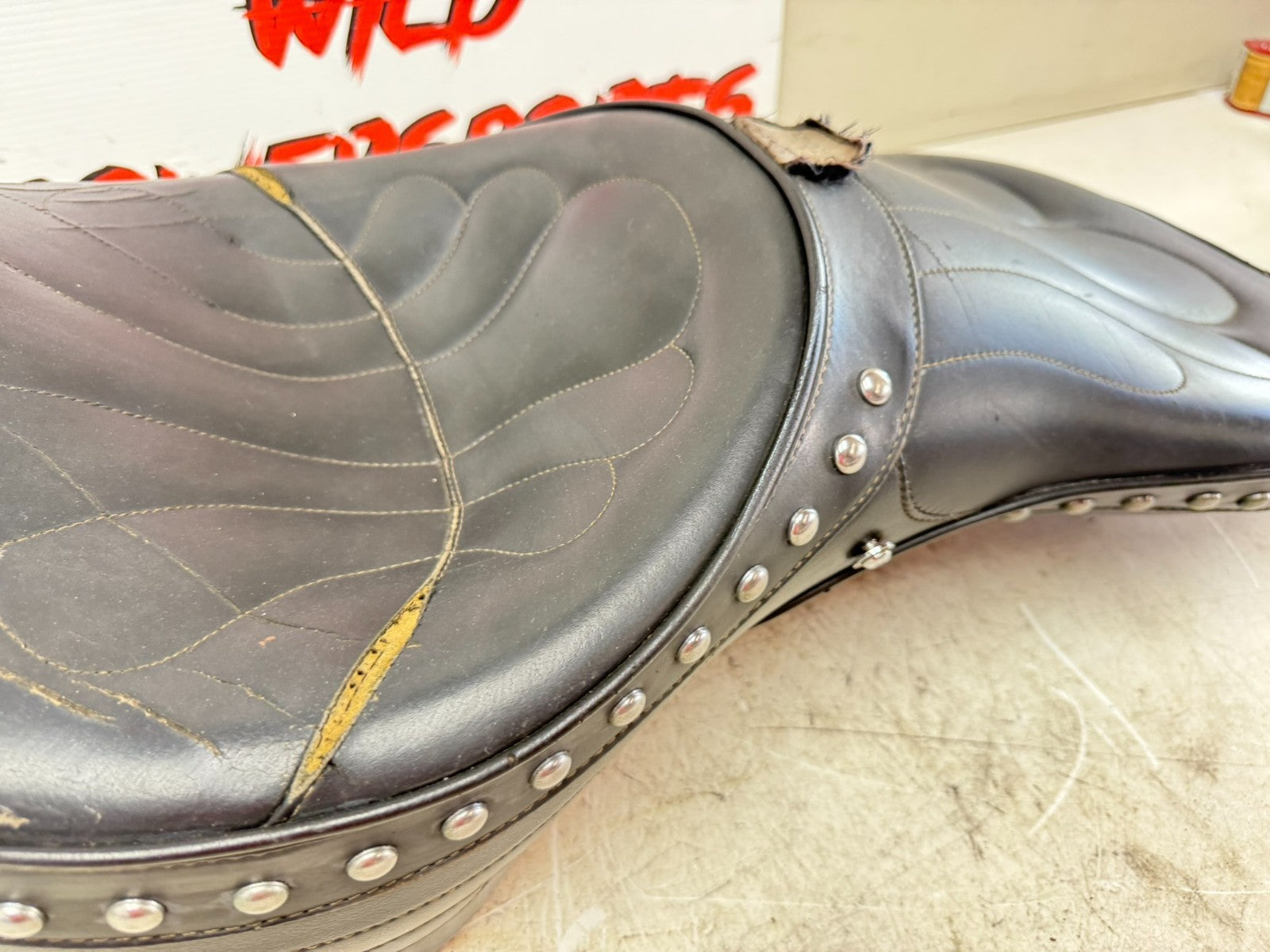 1997 HARLEY DAVIDSON SOFTAIL Corbin Driver Passenger Seat Studded