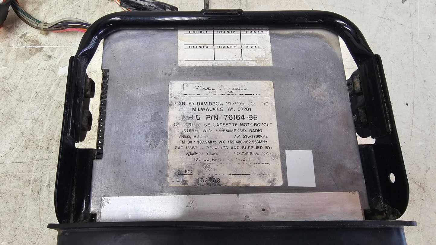 1996 HARLEY FLH ELECTRA GLIDE Radio Cassette Audio Head Unit 76164-96