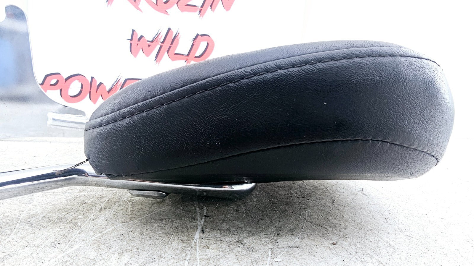 1998 HARLEY FLH ROADKING Quick Release Sissy Bar Passenger Backrest Pad