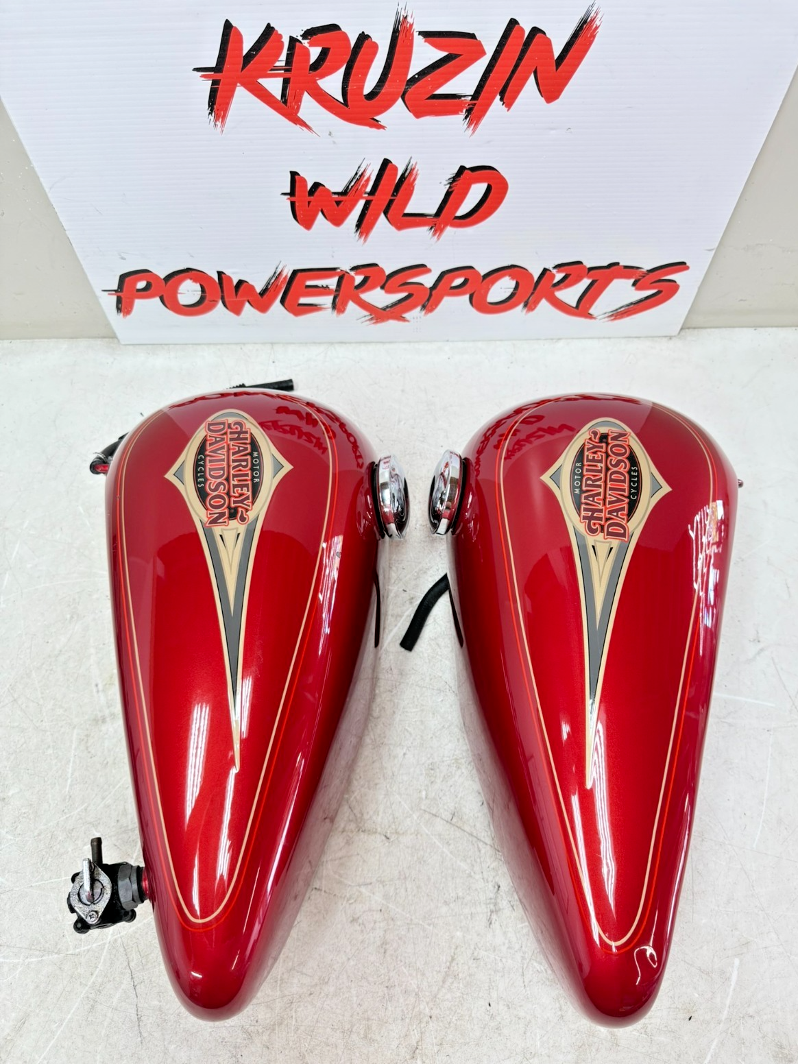 1997 HARLEY DAVIDSON SOFTAIL OEM Left Right Split Gas Fuel Tank