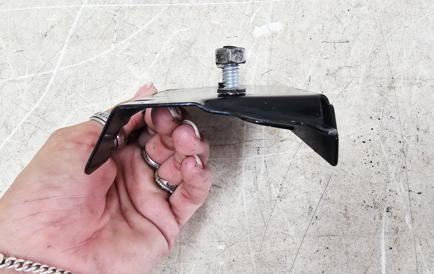 2000 HARLEY SOFTAIL DEUCE Voltage Regulator Support Mount Bracket