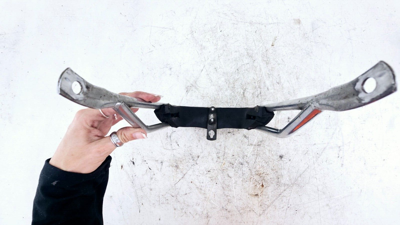 2002 HARLEY ELECTRA GLIDE Front Fender Bumper Trim Bar With Reflector