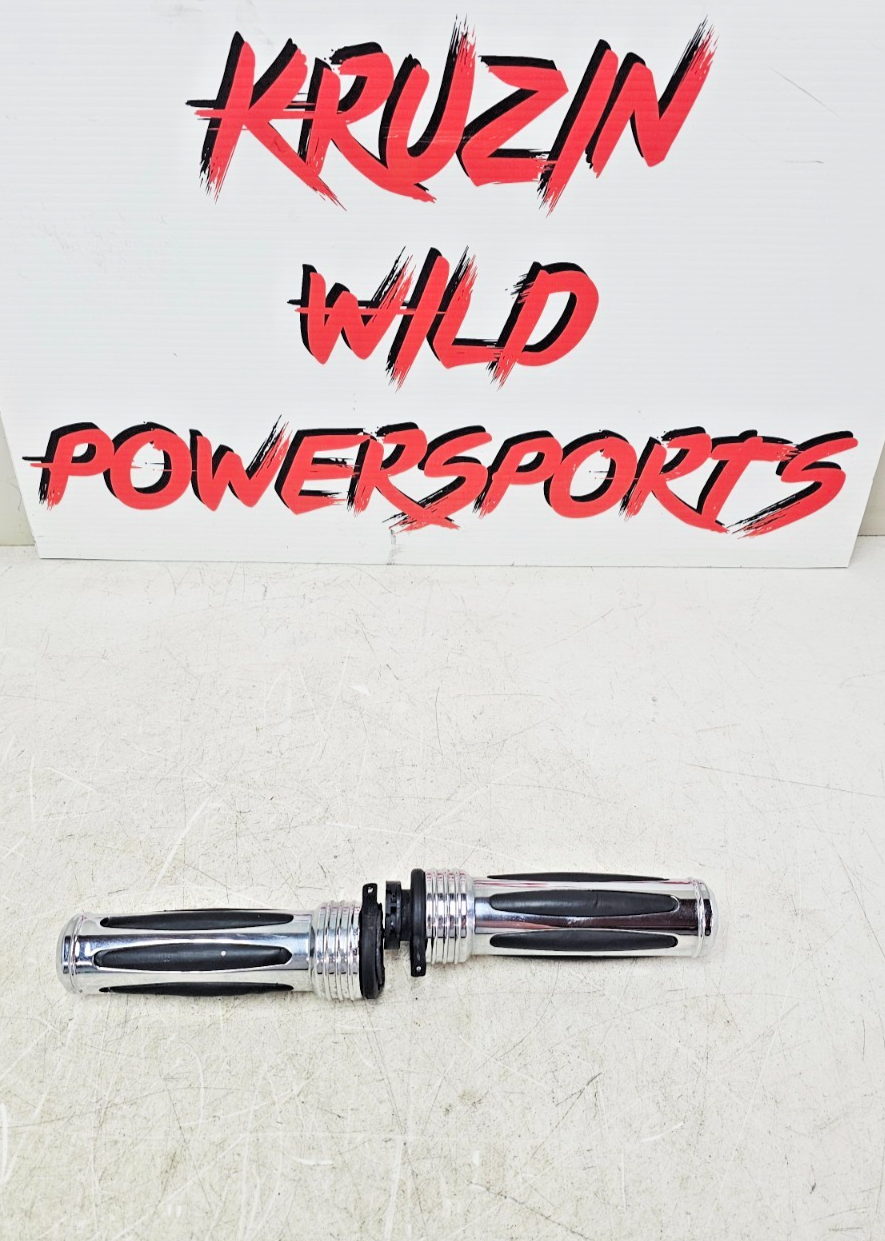 2000 HARLEY DAVIDSON FLH ROADKING Chrome Raised Throttle Hand Handlebar Grips