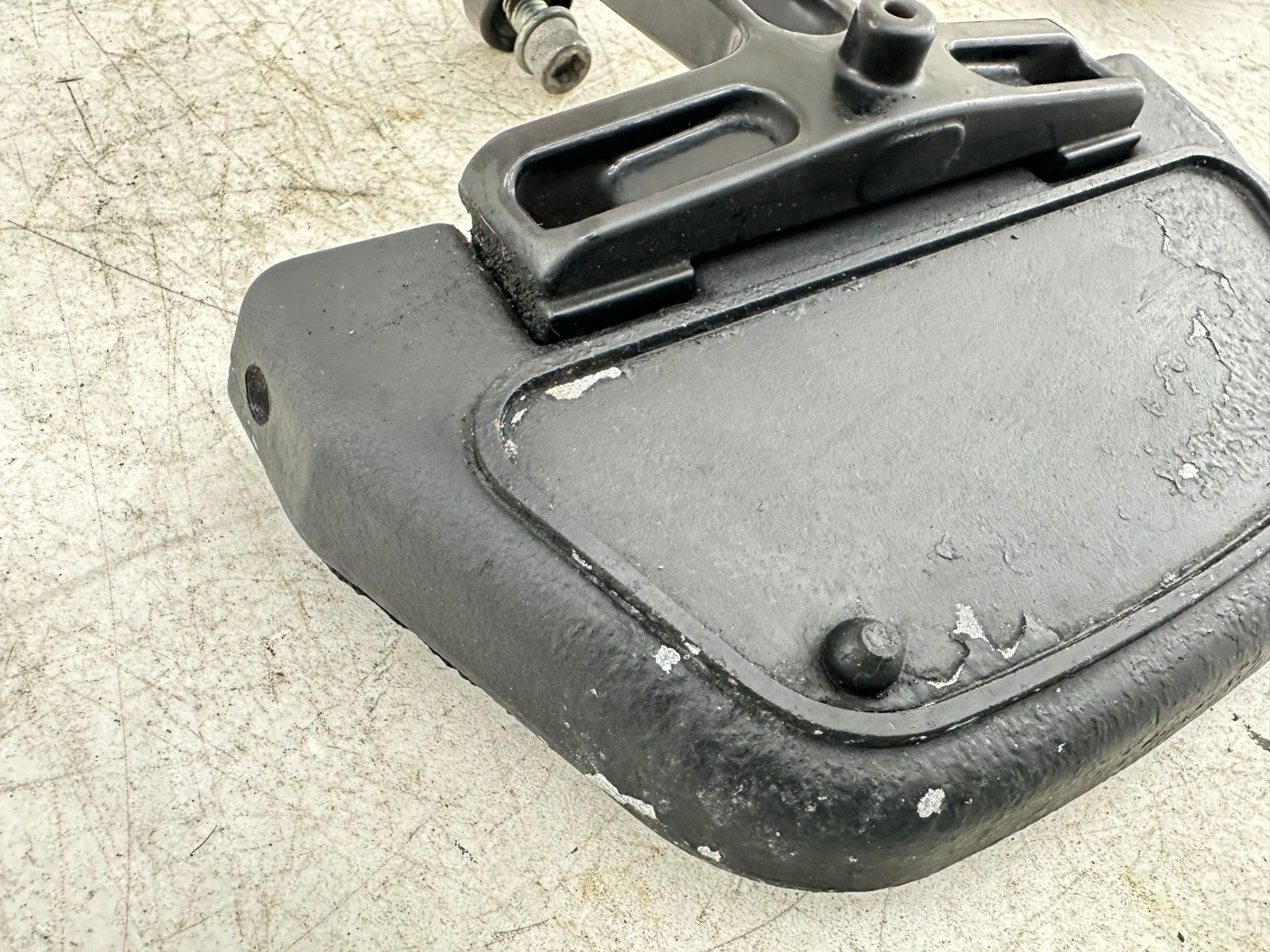 1999 HARLEY FLH ELECTRA GLIDE OEM HD Passenger Floorboard Foot Rest Pedal Pad