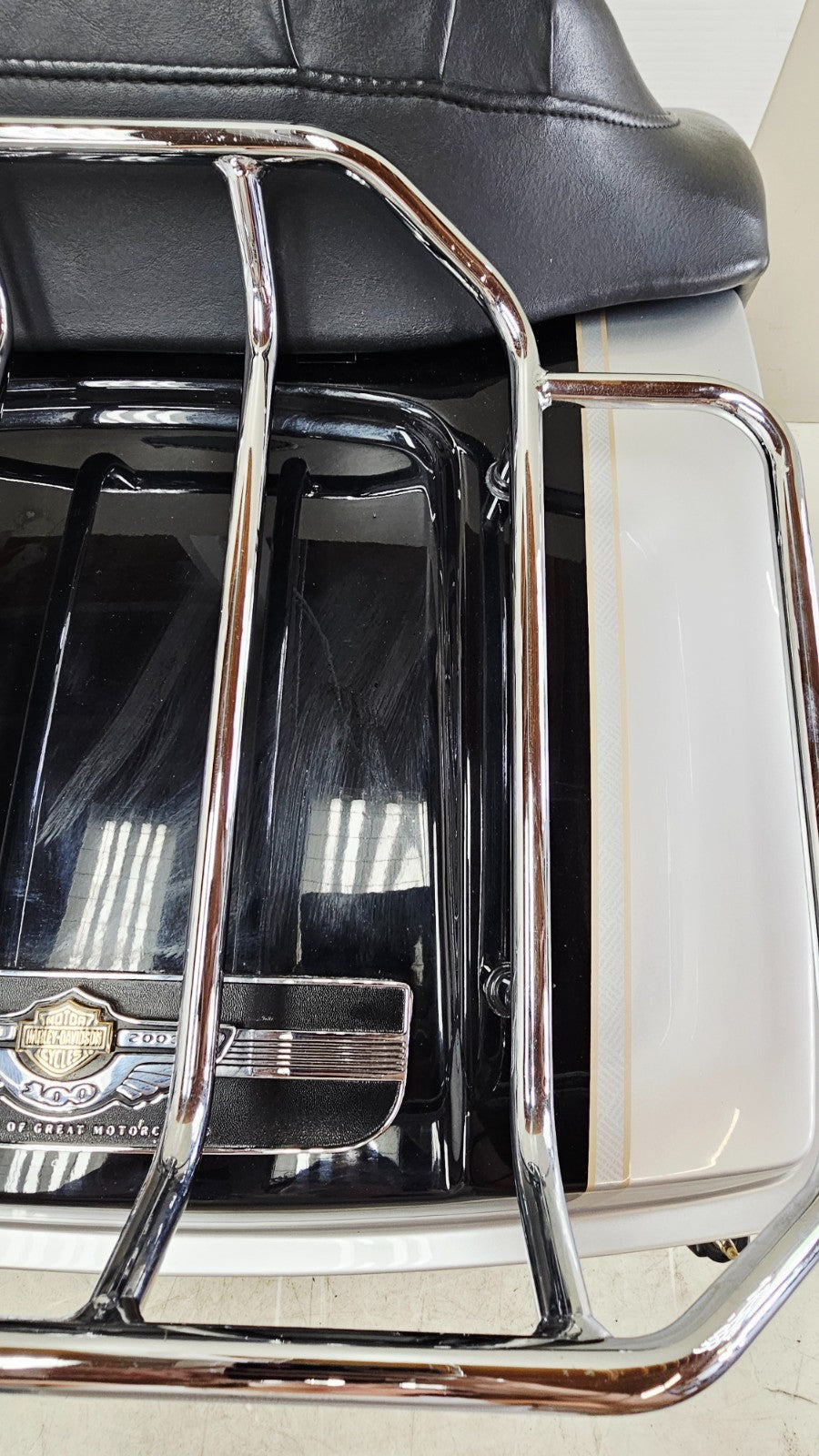 2003 HARLEY ELECTRA GLIDE Trunk Tour Pack Top Box Silver Black 100 Anniversary