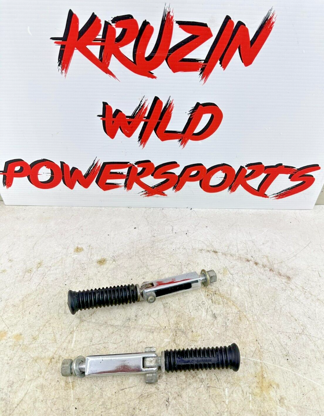 1997 HARLEY DYNA OEM HD Highway Forward Foot Pegs + MTG Hardware