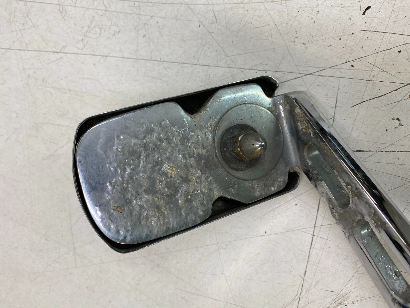 2002 HARLEY DAVIDSON FLH ELECTRA GLIDE Rear Brake Pedal Chrome