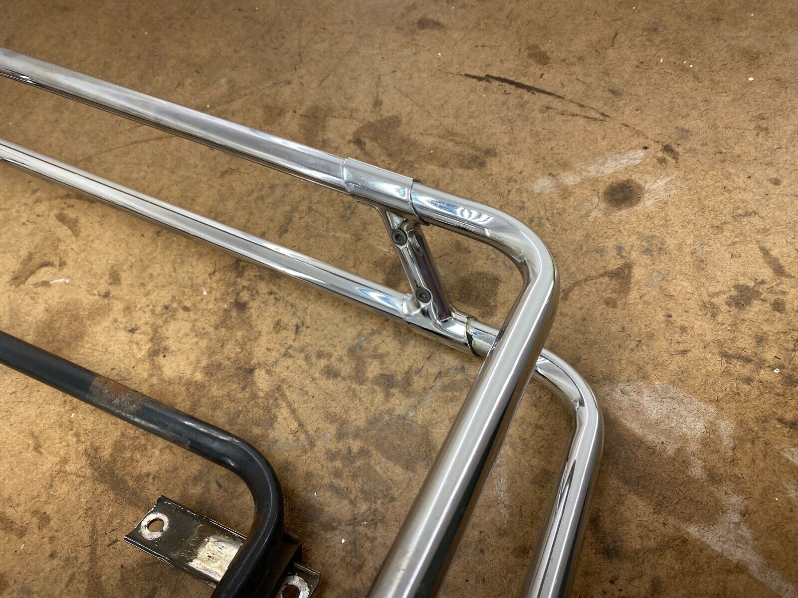 2001 HARLEY DAVIDSON FLH ELECTRA GLIDE Chrome Saddlebag Bumper Surround Bars