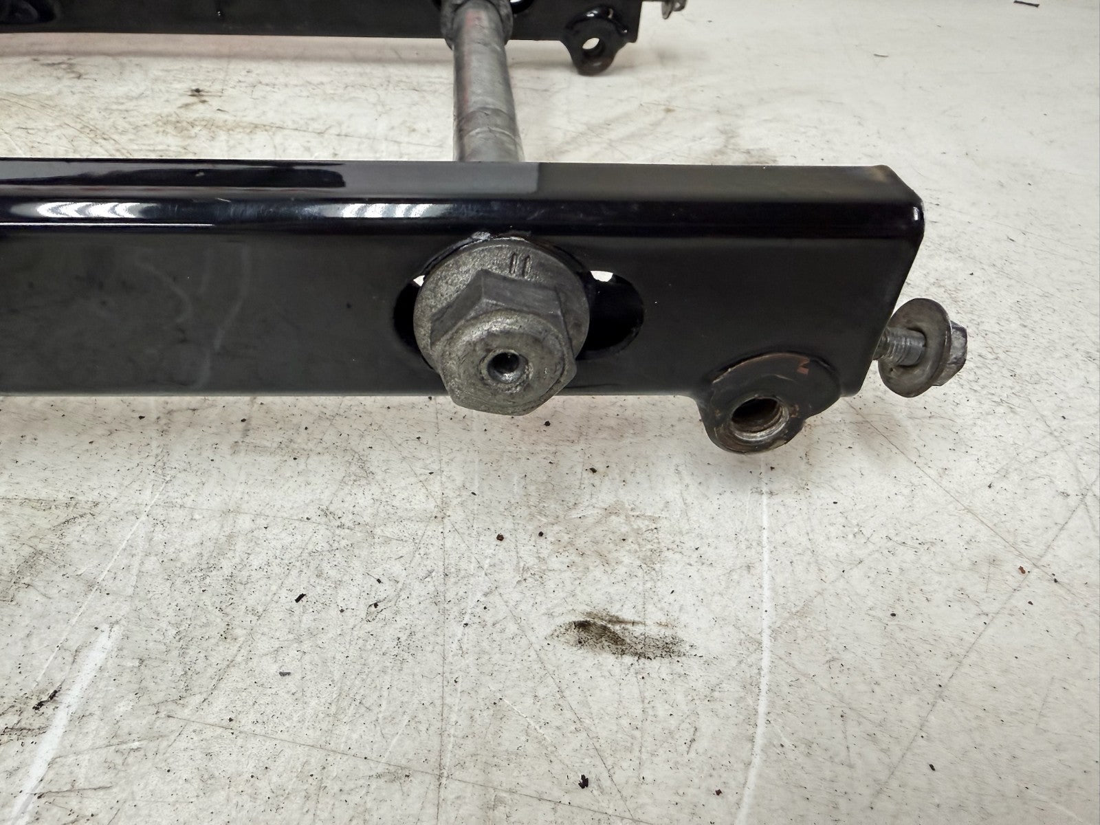 1995 HARLEY FLH ELECTRA GLIDE Swingarm Rear Axle & Arm Mounting Bracket