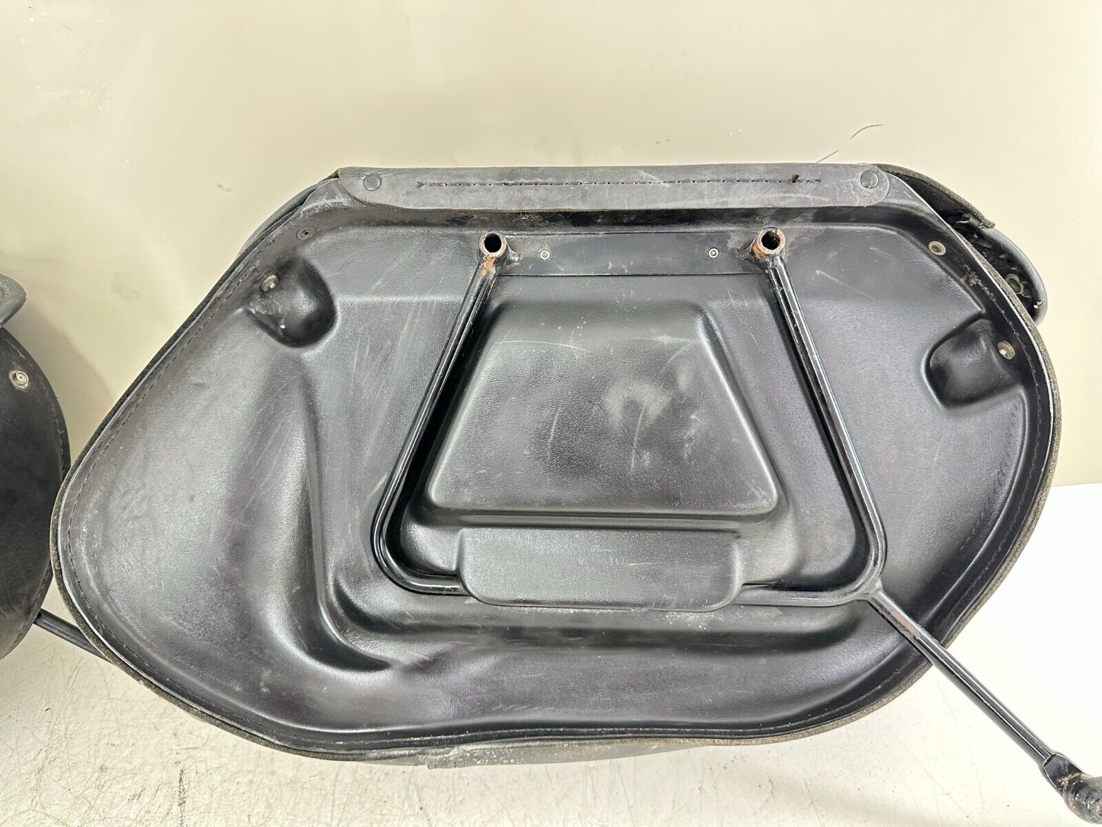 2003 HARLEY DAVIDSON SOFTAIL OEM HD Studded Leather Saddlebags Right Left