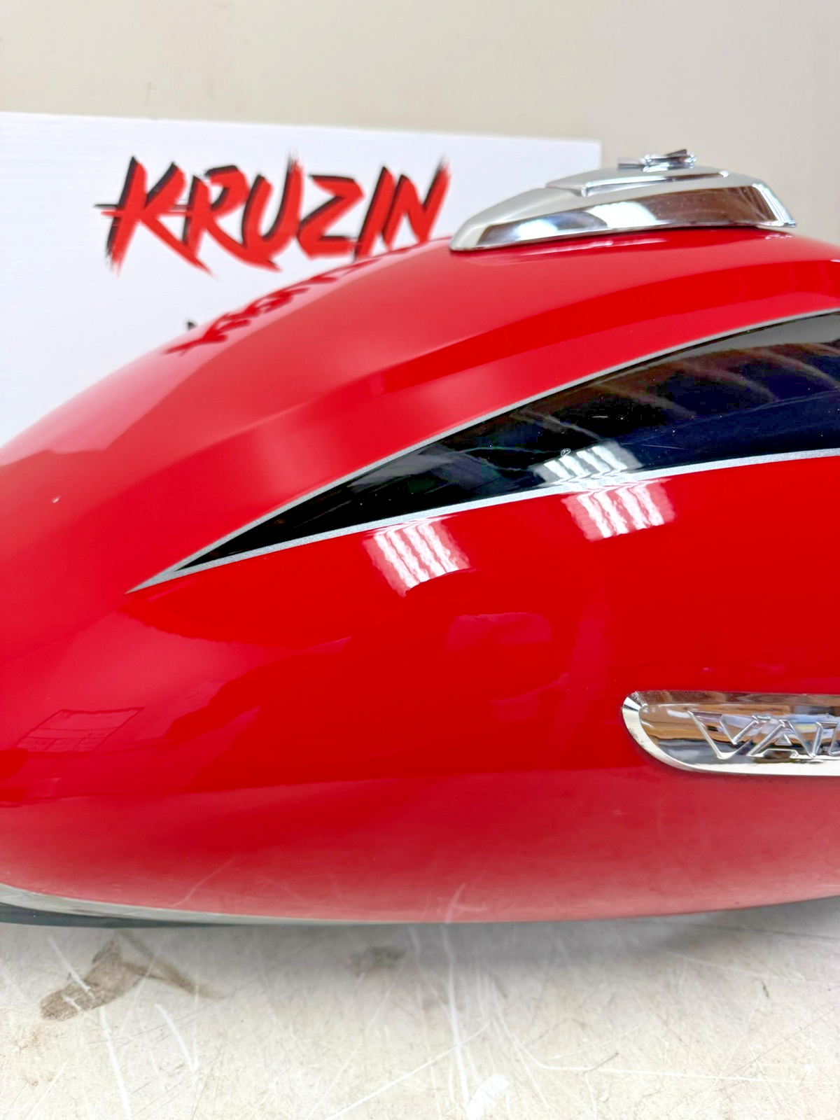 2001 HONDA VALKYRIE INTERSTATE Gas Fuel Tank  W/ key Petcock Level Sensor