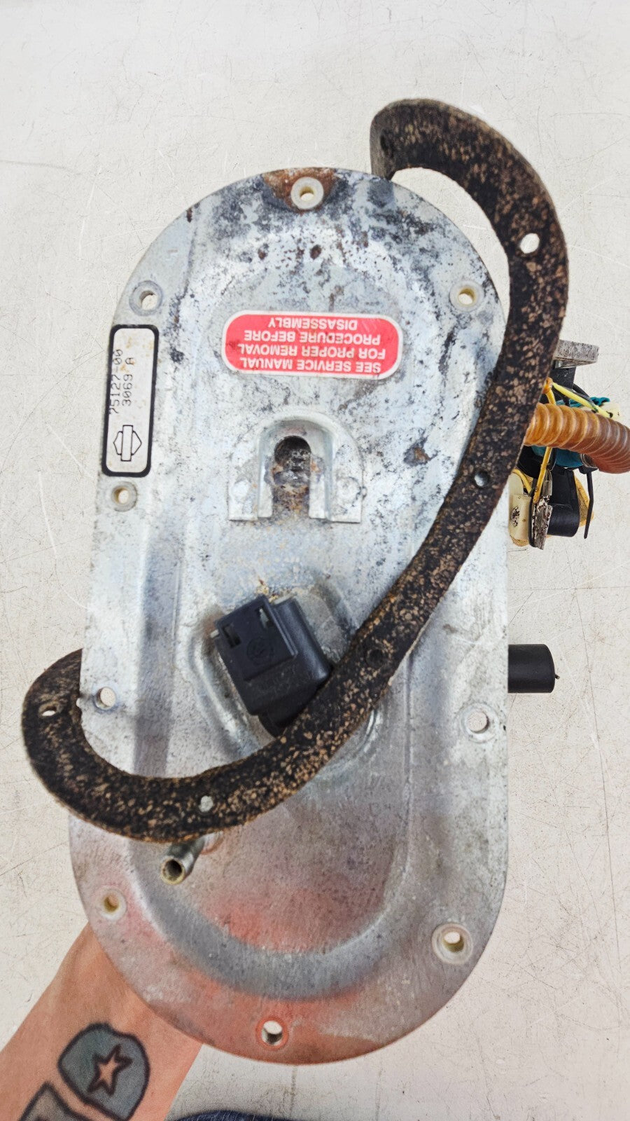 2000 HARLEY FLH ROADKING Fuel Pump Gas Pump Sending Unit WORKS!