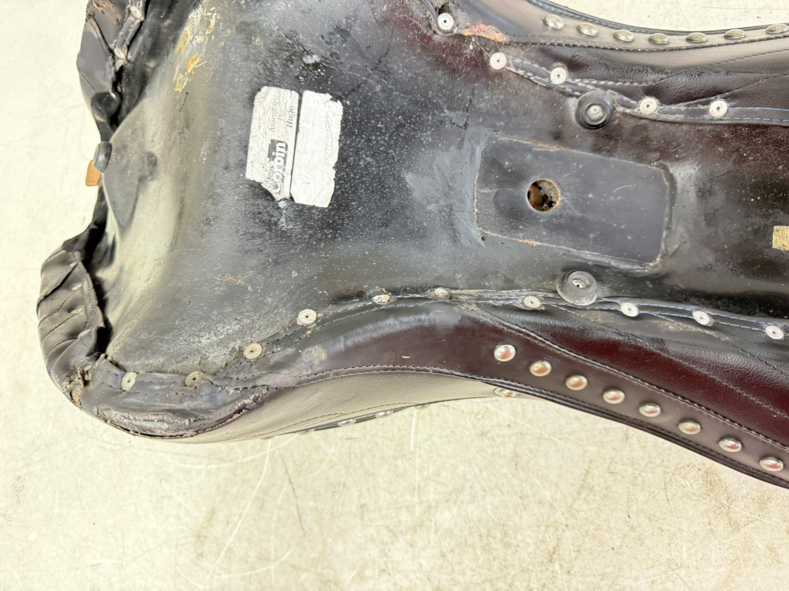 1997 HARLEY DAVIDSON SOFTAIL Corbin Driver Passenger Seat Studded