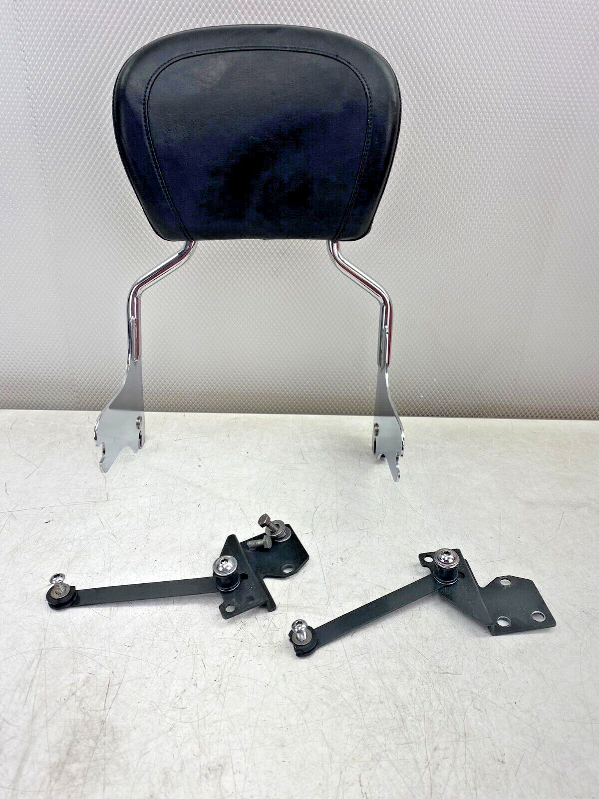 1998 HARLEY DAVIDSON FLH ROADKING QUICK RELEASE PASSENGER BACKREST SISSYBAR