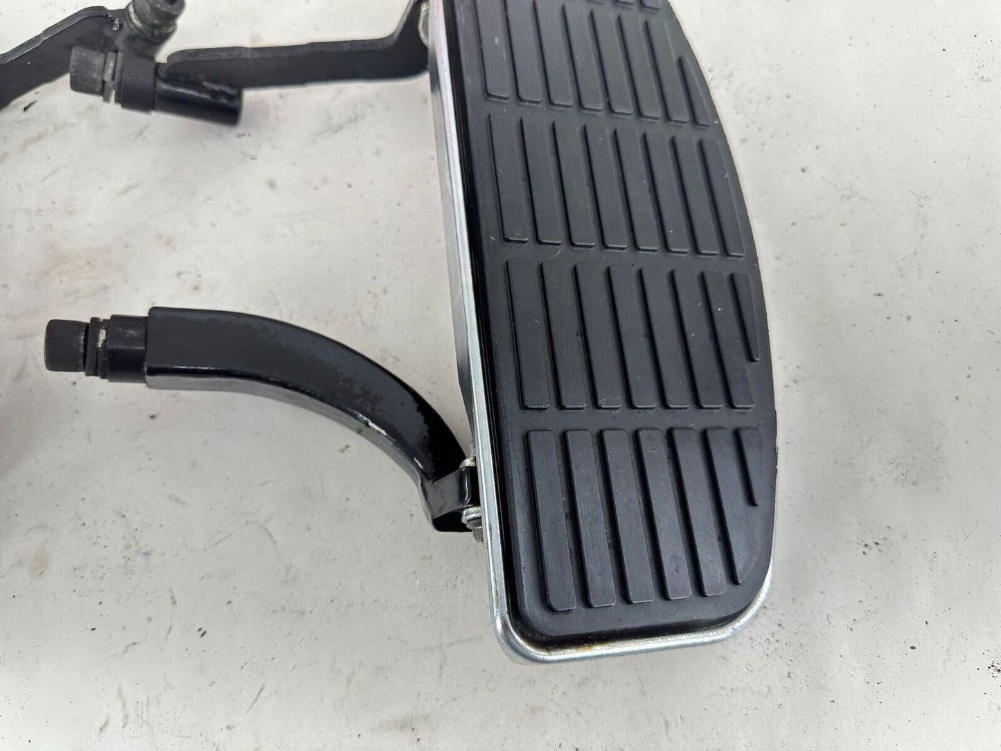 2000 HARLEY FLH ELECTRA GLIDE Driver Floor Boards Footrest