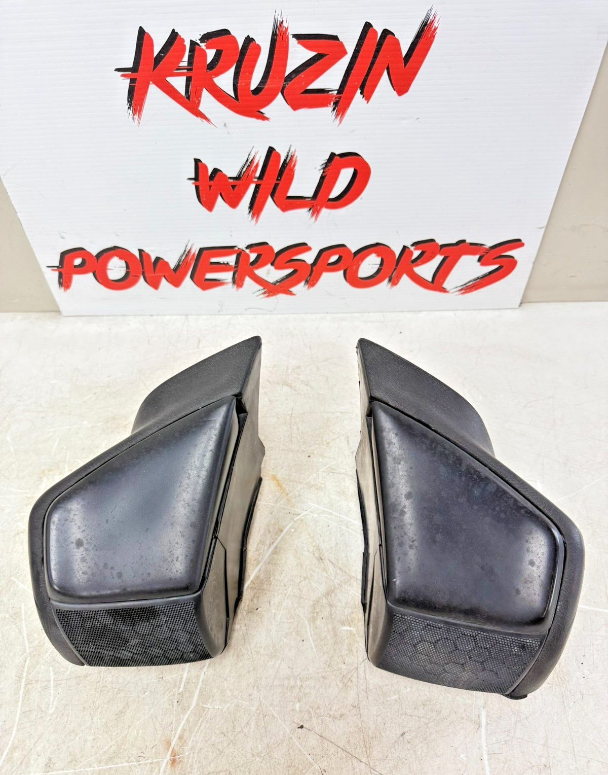 2002 Honda Goldwing GL1800 Rear Left/Right Combination Armrests & Speakers