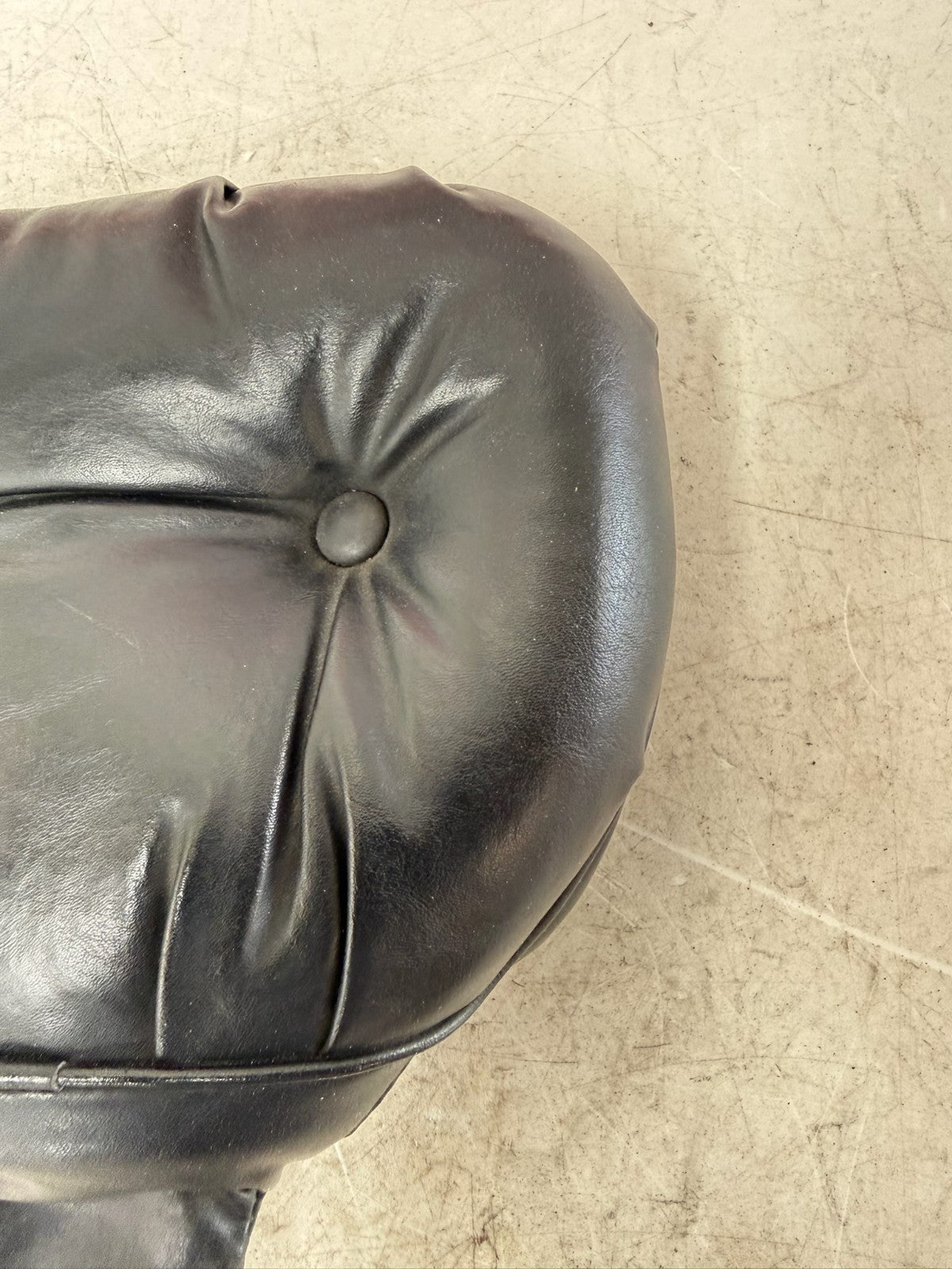 1995 HARLEY FLH ELECTRA GLIDE Driver Backrest Cushion Pad
