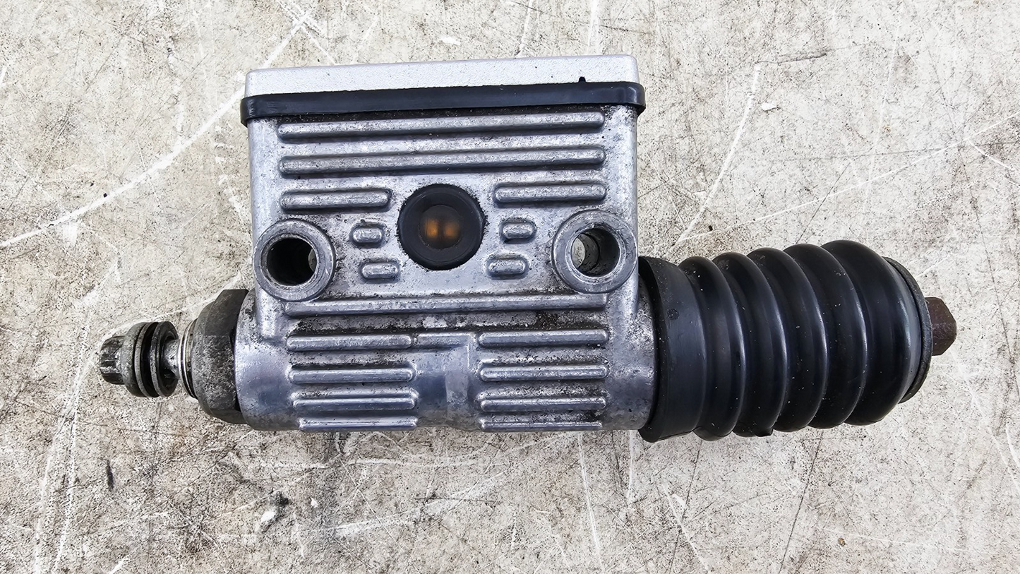 2000 Harley Davidson Sportster Rear Foot Brake Master Cylinder Reservoir
