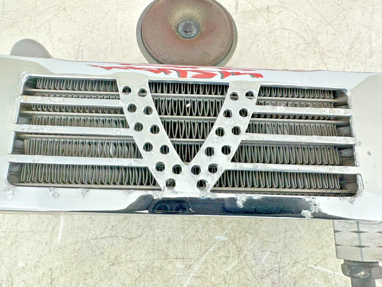 2006 Victory Kingpin Oil Cooler + Chrome Cover Horn + MTG Bracket