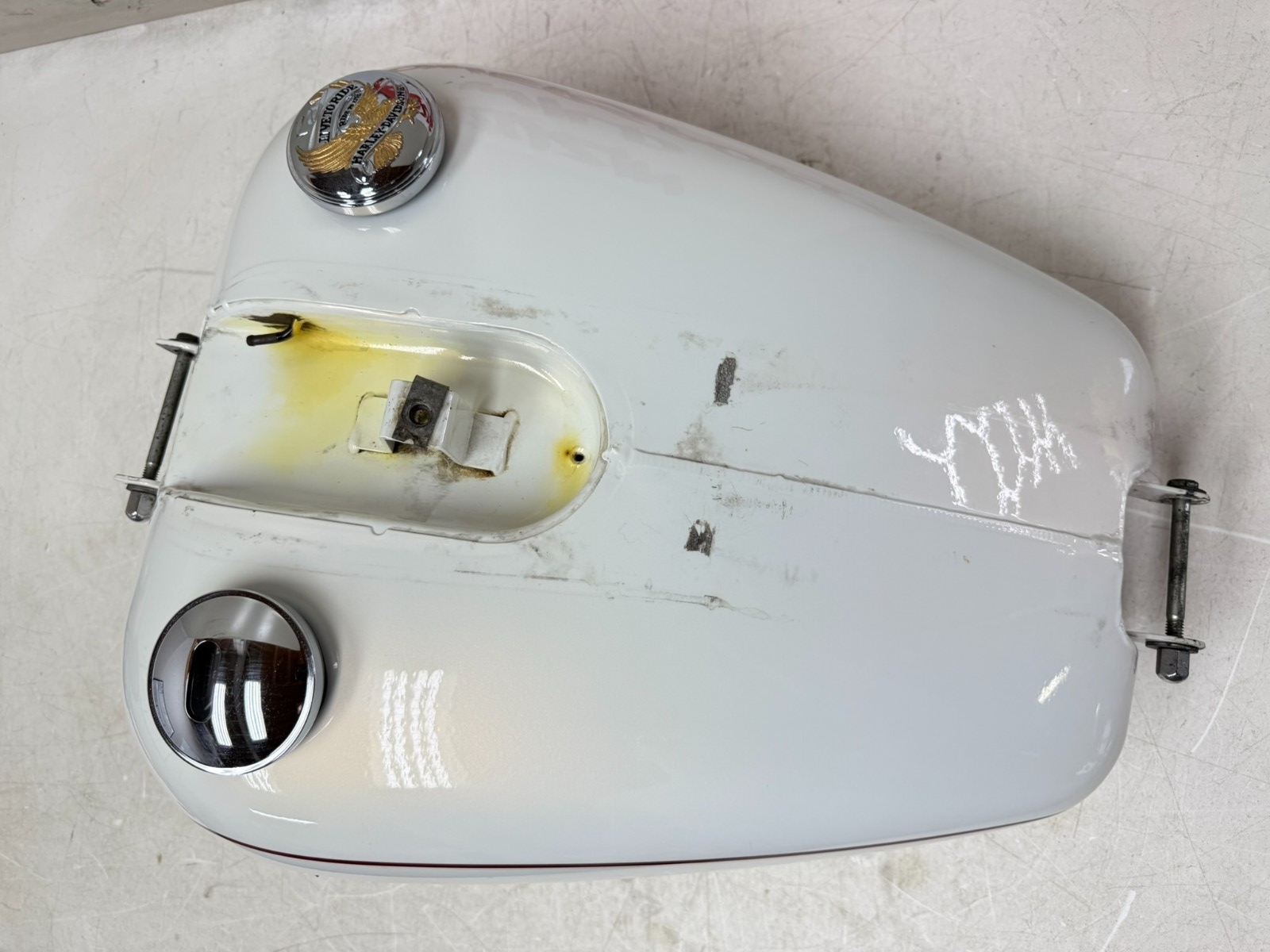 2003 HARLEY DYNA WIDE GLIDE OEM HD Gas Fuel Tank Pearl White 100th Anniversary
