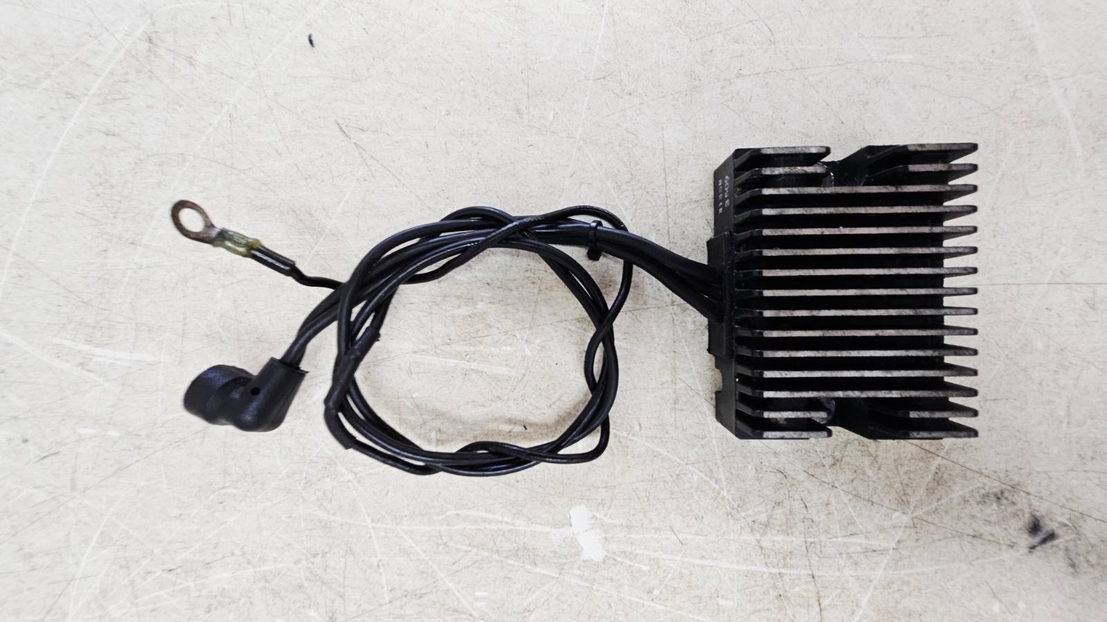 1993 HARLEY SOFTAIL OEM Voltage Regulator Rectifier