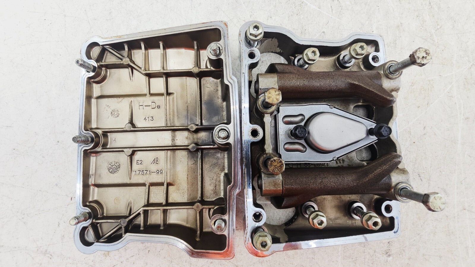 2000 HARLEY FLH ROADKING Chrome Cylinder Head Rocker Boxes 17593-99