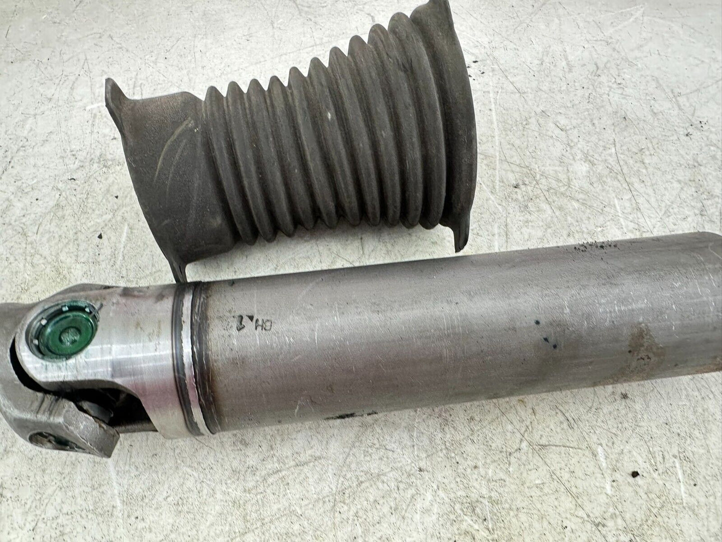 2004 Honda Goldwing GL1800 Final Drive Drive Shaft U-Joint + Dust Cover 33k