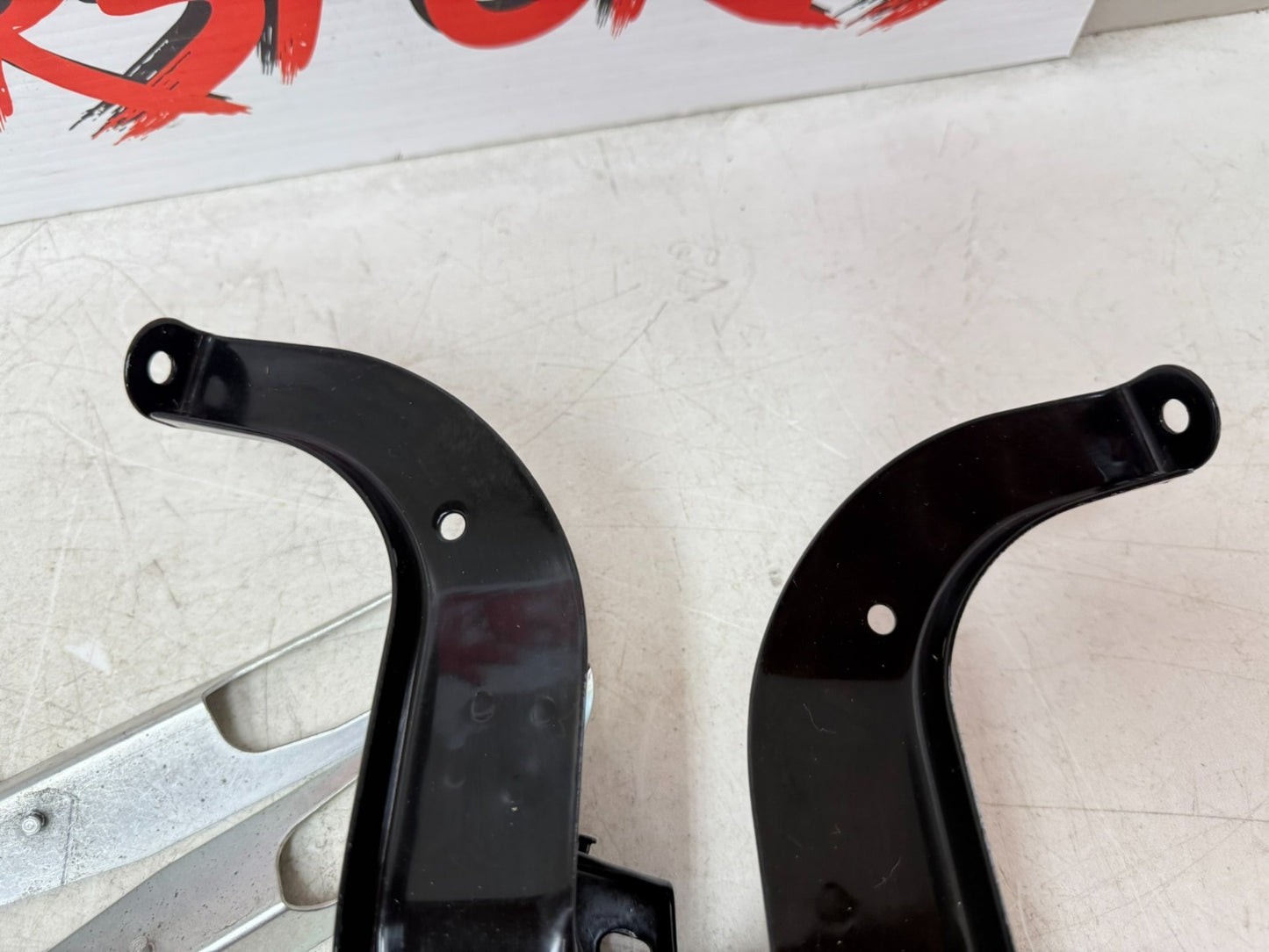 2003 HARLEY ELECTRA GLIDE Front Fairing Left Right Support Brackets