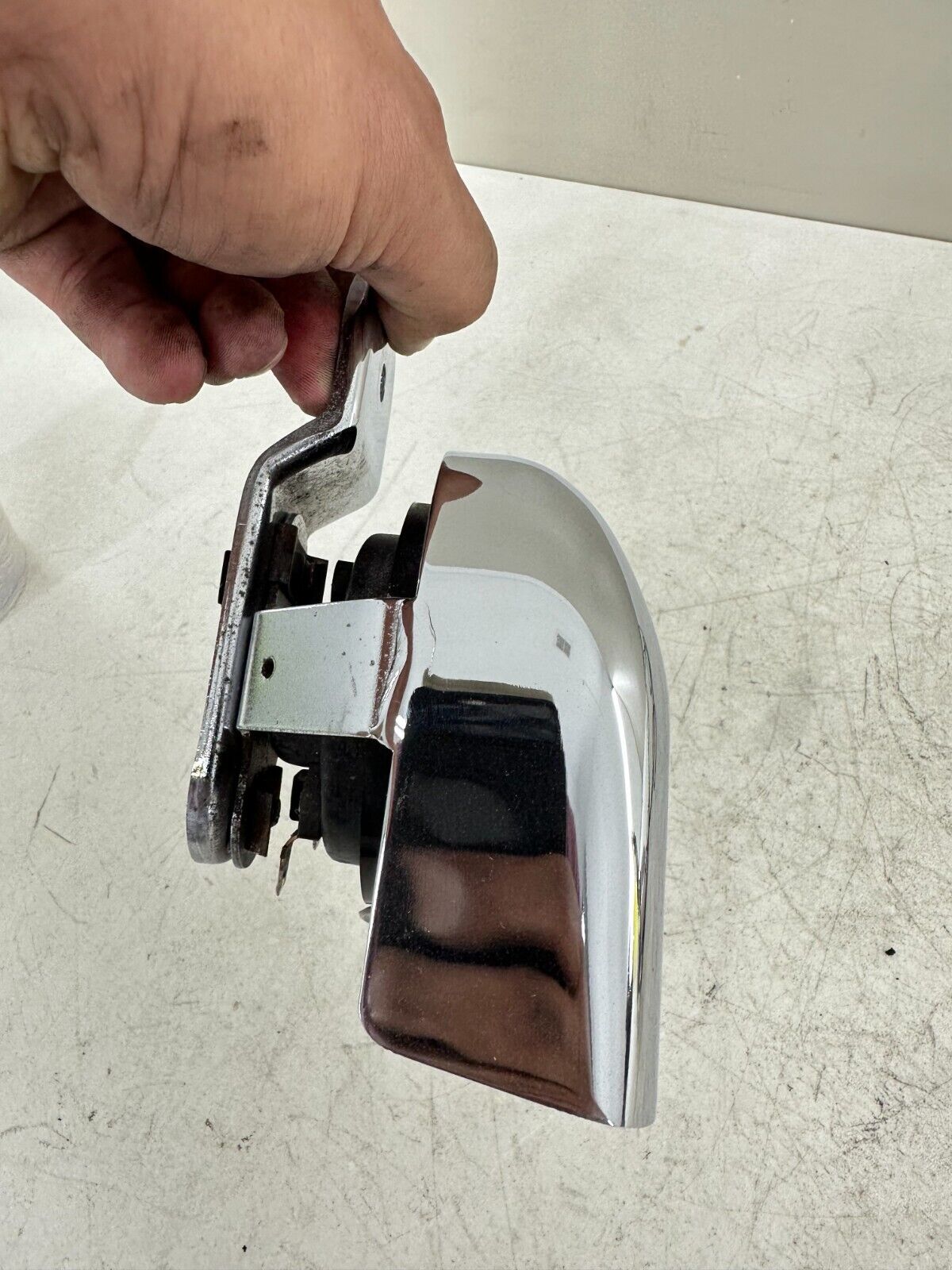 2003 HARLEY DAVIDSON SOFTAIL Horn & Chrome Cover