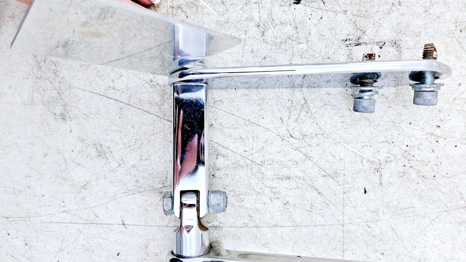 1999 HARLEY DYNA CONVERTIBLE Chrome Front Highway Forward Pegs MTG Bracket