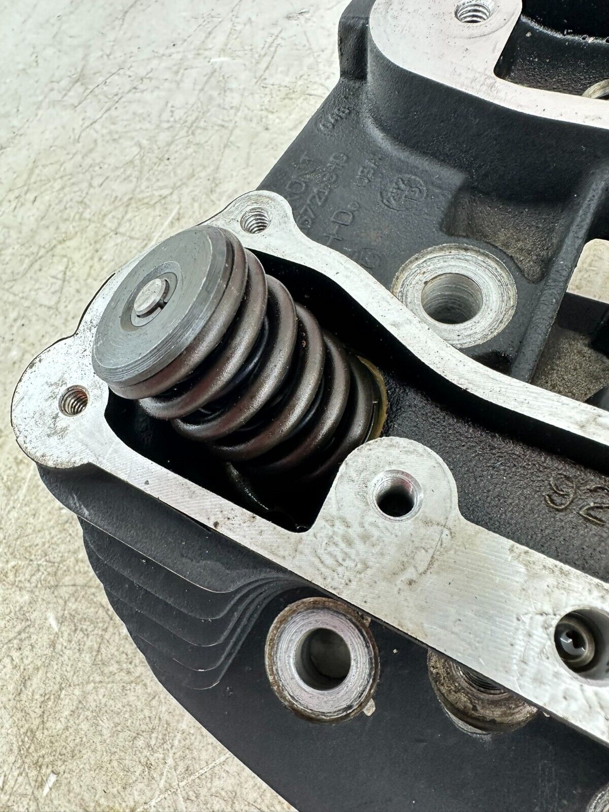 1995 HARLEY SOFTAIL EVO Engine Motor Front Cylinder Head W/ Valves 16721-84D