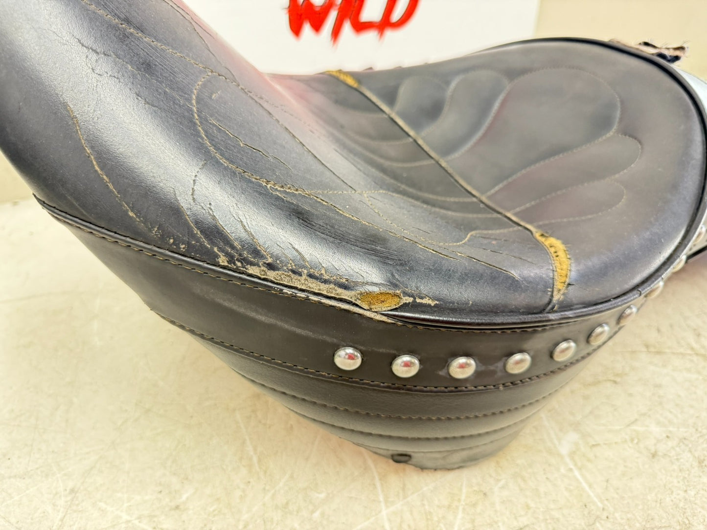 1997 HARLEY DAVIDSON SOFTAIL Corbin Driver Passenger Seat Studded