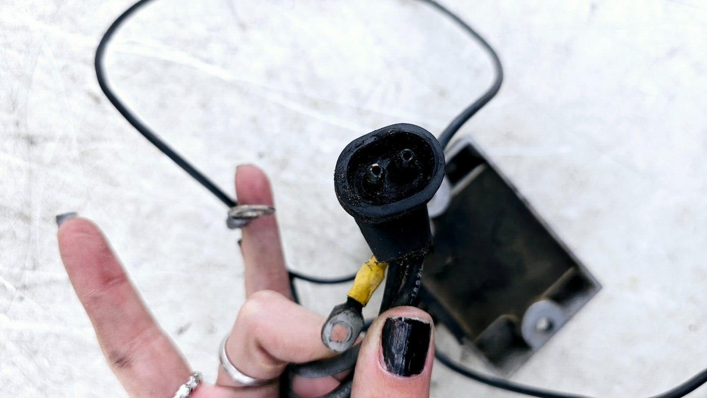 1999 HARLEY DAVIDSON SOFTAIL Battery Voltage Regulator