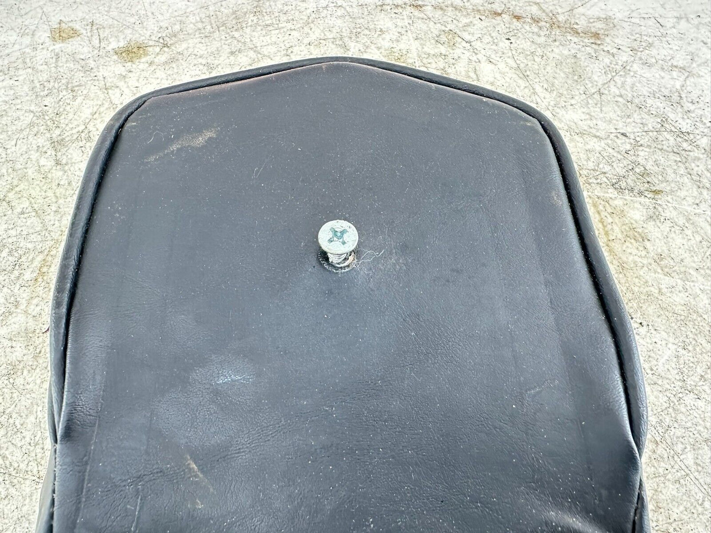 1997 HARLEY DYNA OEM HD Passenger Backrest Sissybar Pad Cushion