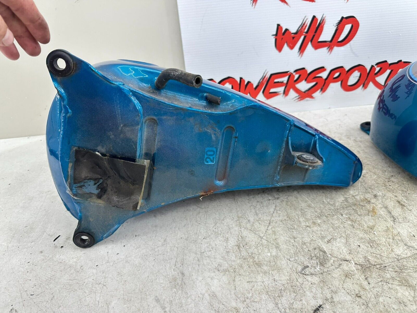 1995 HARLEY SOFTAIL OEM HD GENUINE SPLIT GAS FUEL TANK & PAINT AQUA & SILVER