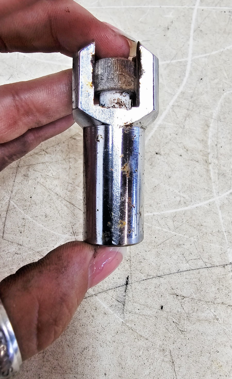 2000 HARLEY SOFTAIL DEUCE Chrome Passenger Footpeg Peg Bracket Mount Support