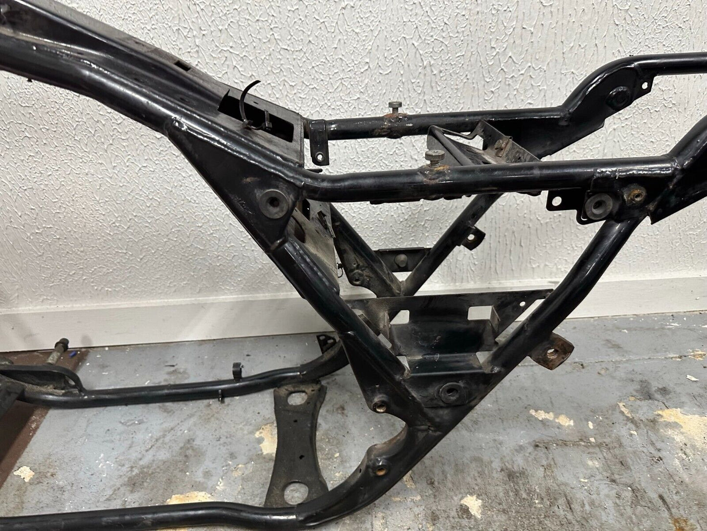 2004 HARLEY FLH ELECTRA GLIDE Frame Chassis Straight