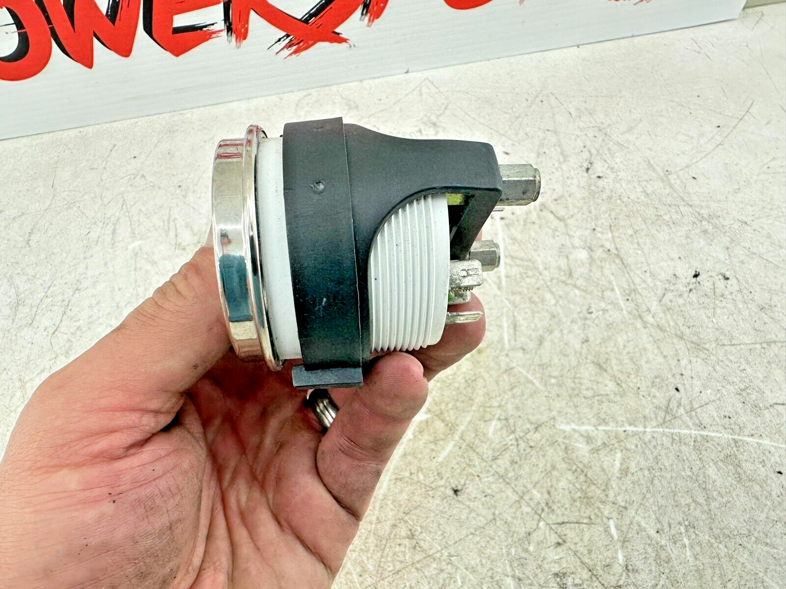 2007 Harley Electra Glide CVO Fuel Gas Gauge Chrome Face