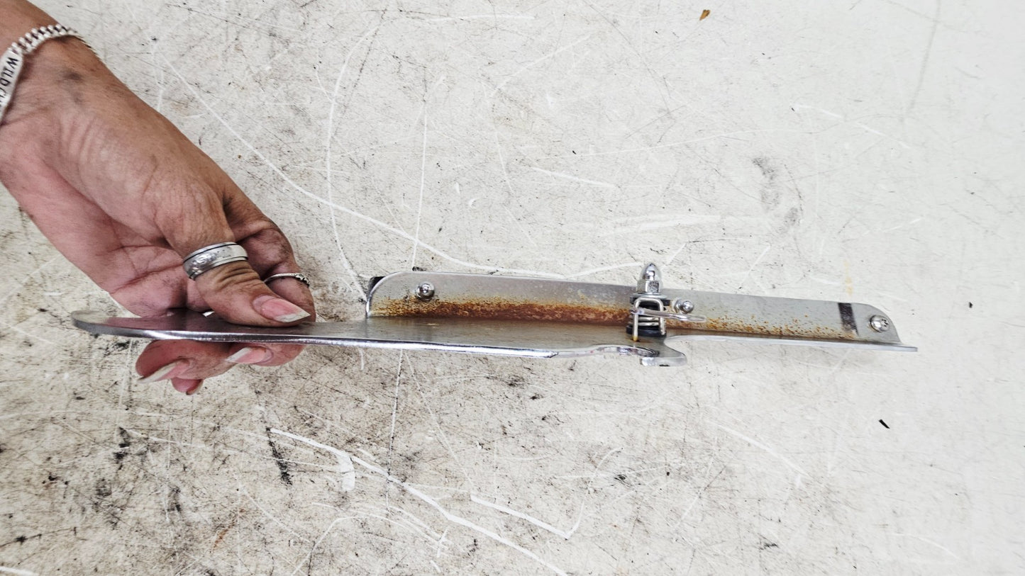 2002 HARLEY SOFTAIL Detachable Windshield Mount Bracket Hardware