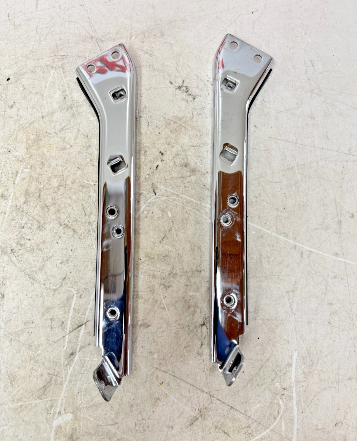 1995 HARLEY FLH ELECTRA GLIDE Rear Fender Frame Strut Arm Bars Chrome