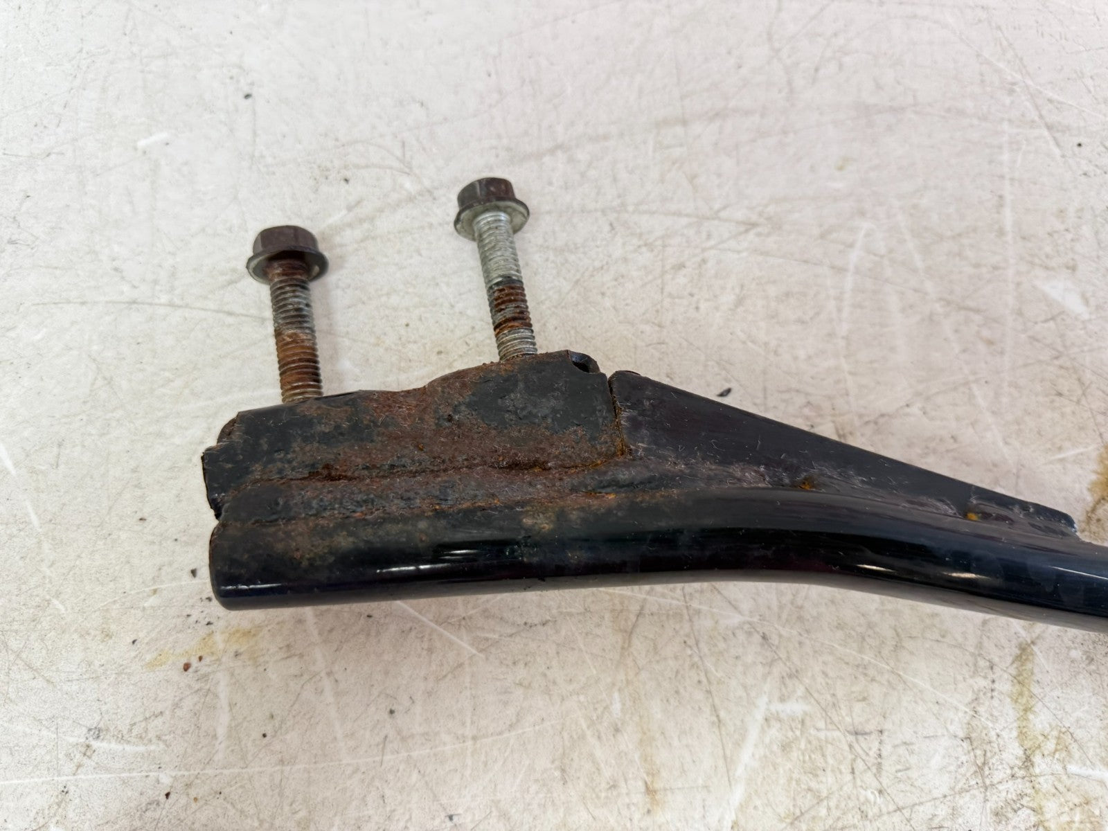 2003 Harley Davidson Sportster Exhaust System Muffler Hanger Mounting Bracket