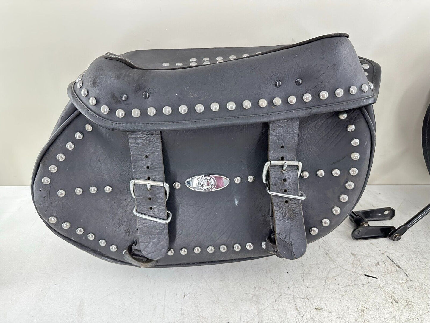 2003 HARLEY DAVIDSON SOFTAIL OEM HD Studded Leather Saddlebags Right Left