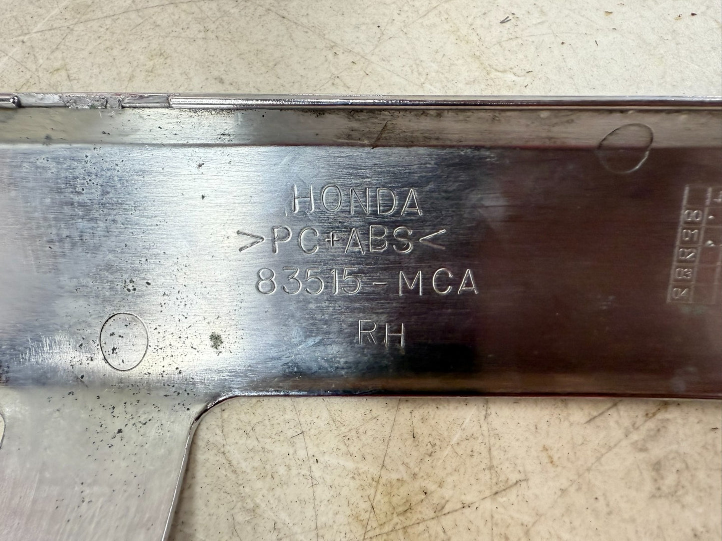 2002 Honda Goldwing GL1800 Engine Fuel Injector Head Cover Right Left Chrome