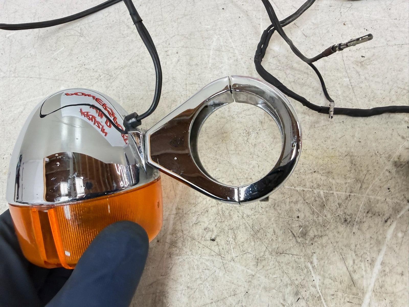1993 HARLEY DYNA Wide Glide Front Clamp On Turn Signal Right & Left Chrome 41mm