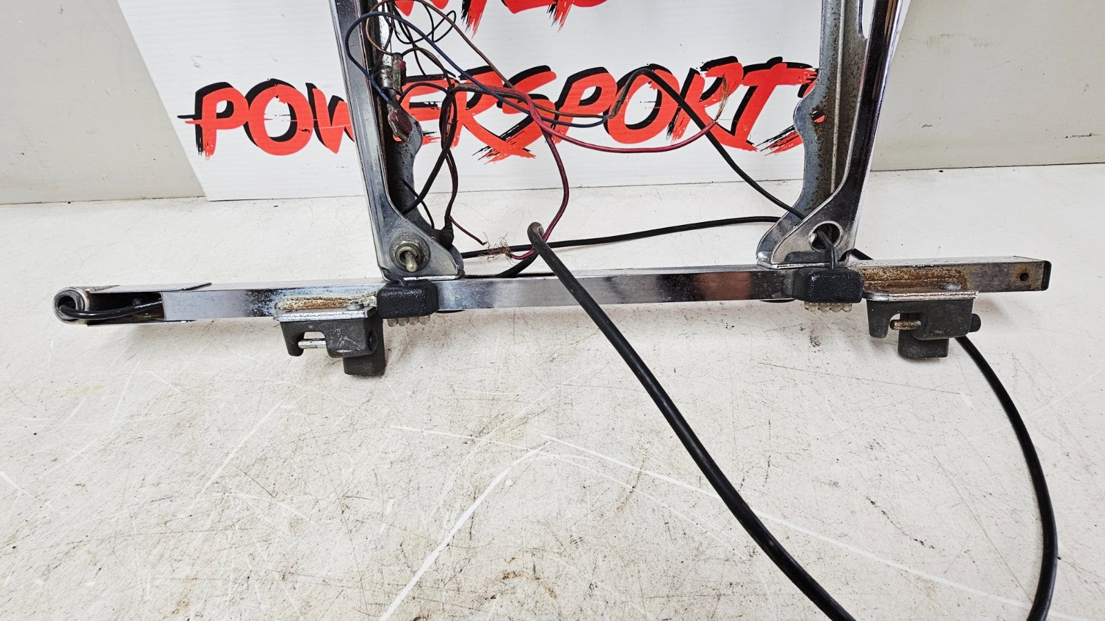 2000 HONDA VALKYRIE INTERSTATE Chrome Saddlebag Guard Luggage Rack Mount