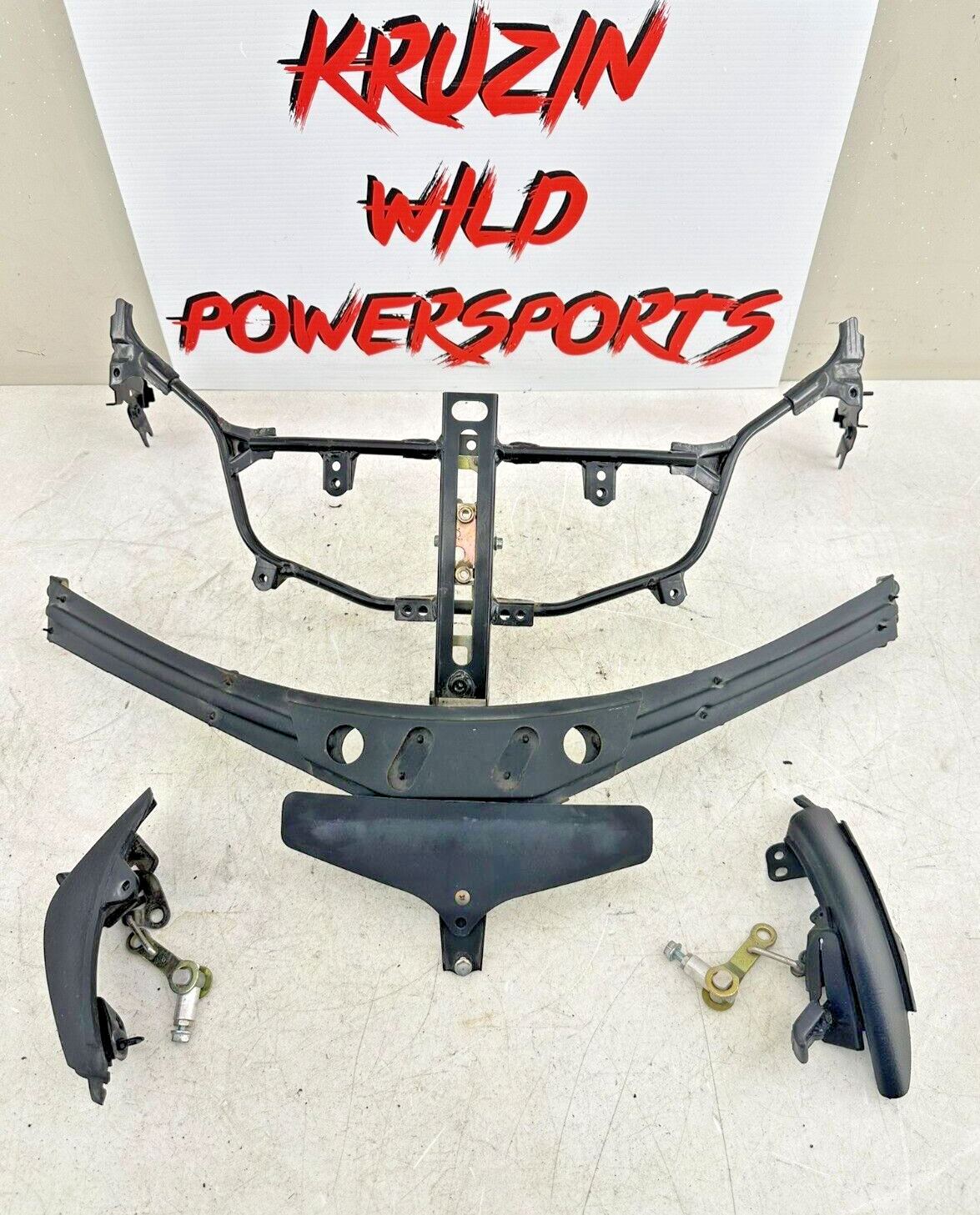 2004 Honda Goldwing GL1800 Windshield Height Adjustment MTG Bracket Hardware