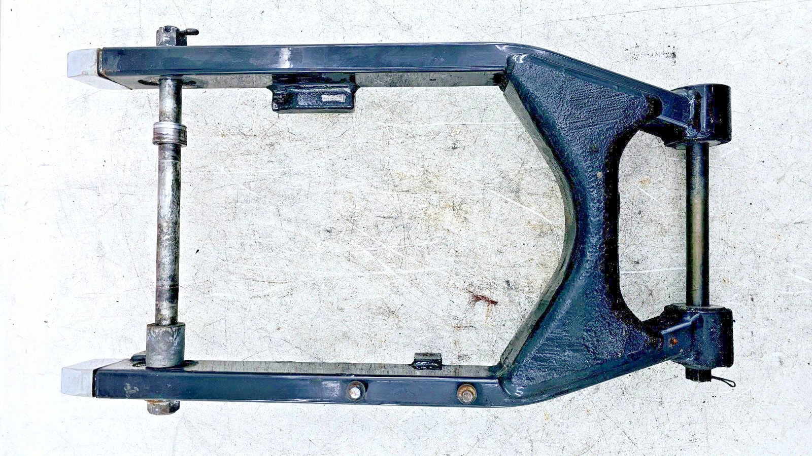 1995 HARLEY DYNA CONVERTIBLE Swingarm Rear Fork W/ Axle