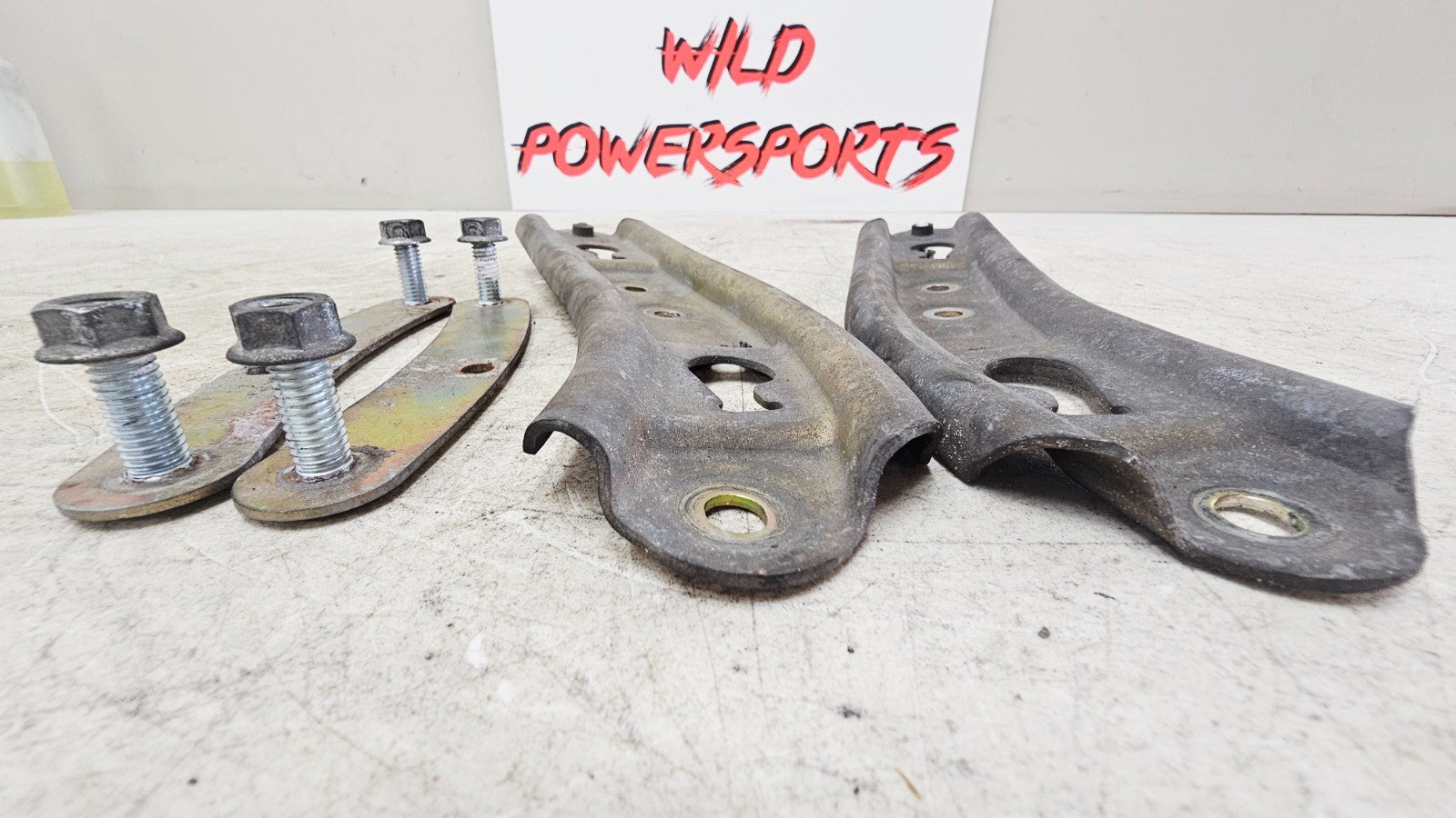 2000 HARLEY SOFTAIL DEUCE Rear Fender Mounting Bracket Support